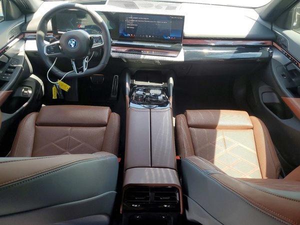 2025 BMW I5