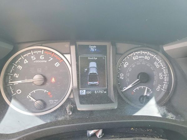 2022 TOYOTA TACOMA SR5