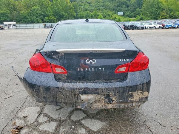 2013 INFINITI G37
