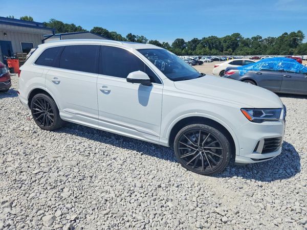 2020 AUDI Q7 quattro Premium Plus