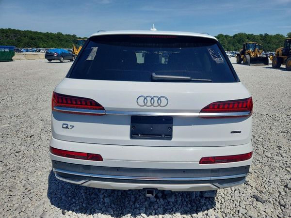 2020 AUDI Q7 quattro Premium Plus
