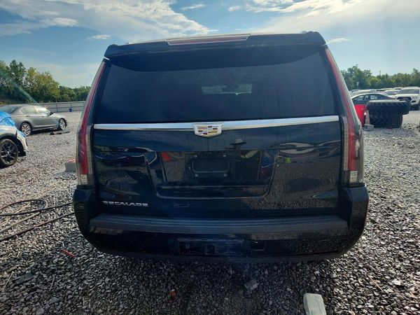 2017 CADILLAC ESCALADE Luxury