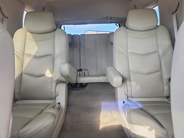 2017 CADILLAC ESCALADE Luxury