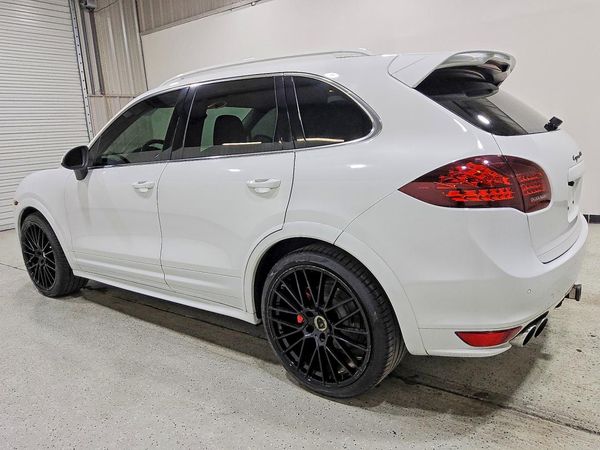 2014 PORSCHE CAYENNE GTS