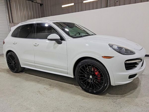 2014 PORSCHE CAYENNE GTS