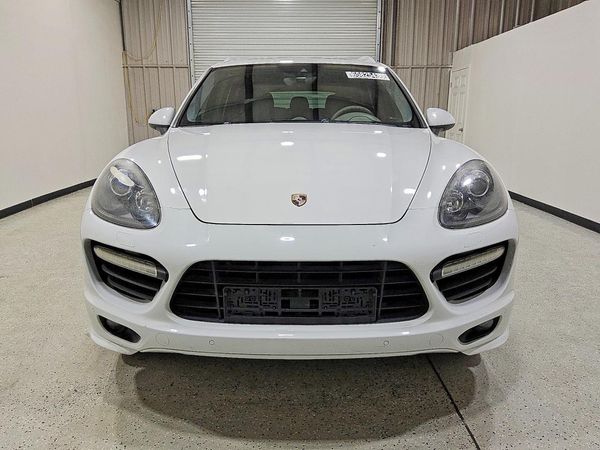 2014 PORSCHE CAYENNE GTS