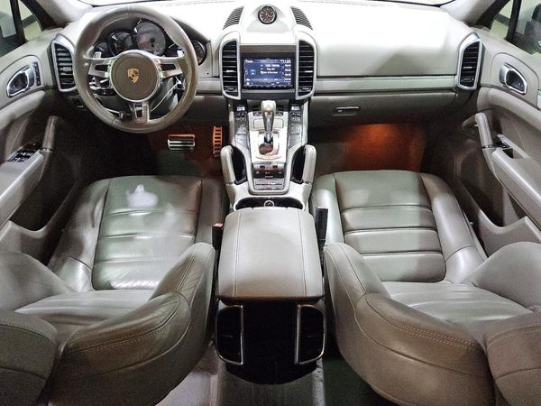 2014 PORSCHE CAYENNE GTS