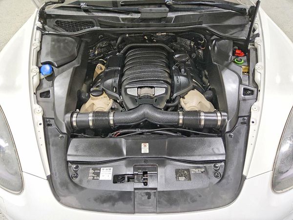 2014 PORSCHE CAYENNE GTS