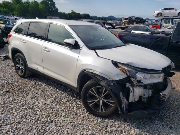 2019 TOYOTA HIGHLANDER LE/LE Plus