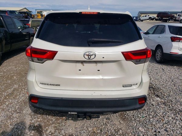 2019 TOYOTA HIGHLANDER LE/LE Plus