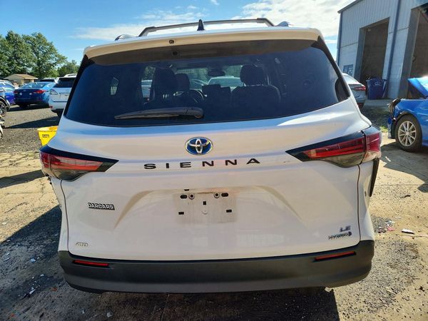 2022 TOYOTA SIENNA