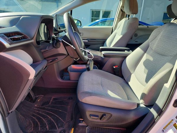 2022 TOYOTA SIENNA