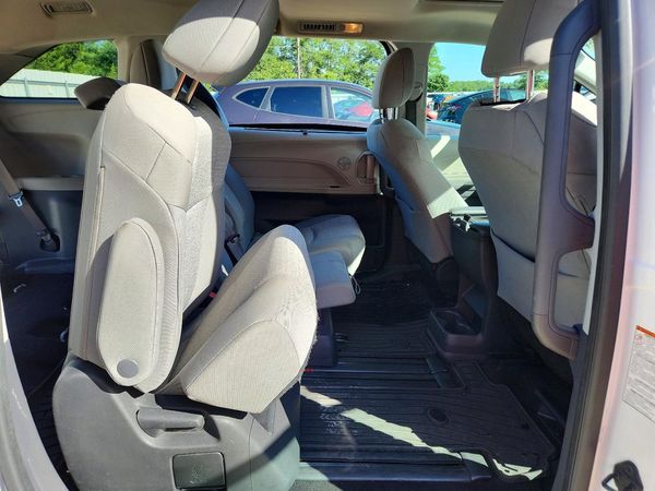 2022 TOYOTA SIENNA