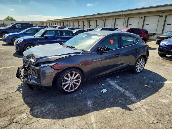 2017 MAZDA 3
