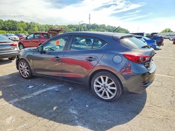 2017 MAZDA 3
