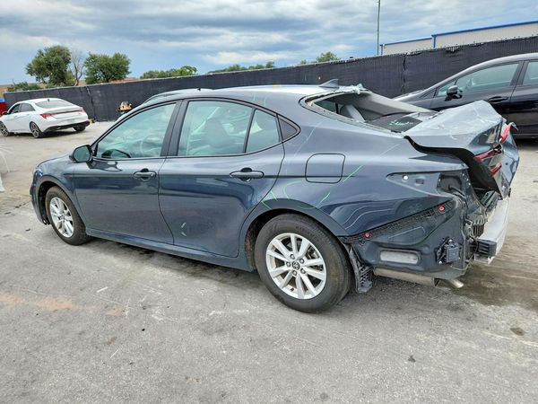 2026 TOYOTA CAMRY