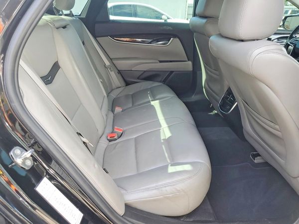 2017 CADILLAC XTS Luxury