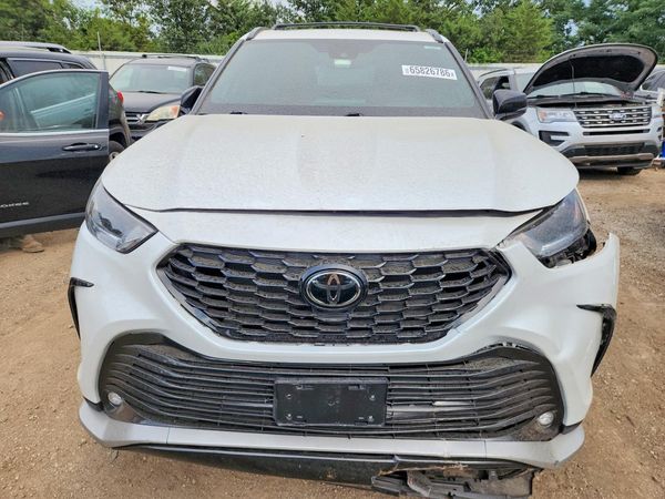 2022 TOYOTA HIGHLANDER