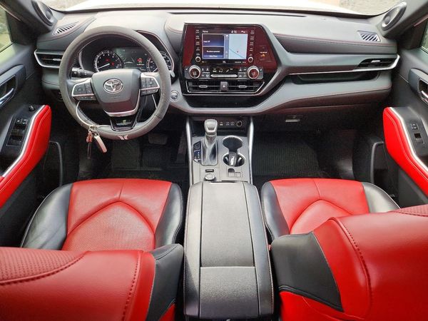 2022 TOYOTA HIGHLANDER