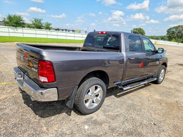 2018 RAM 1500 SLT