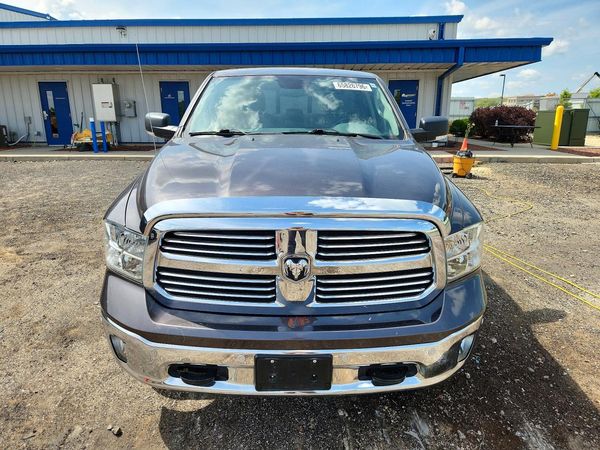 2018 RAM 1500 SLT