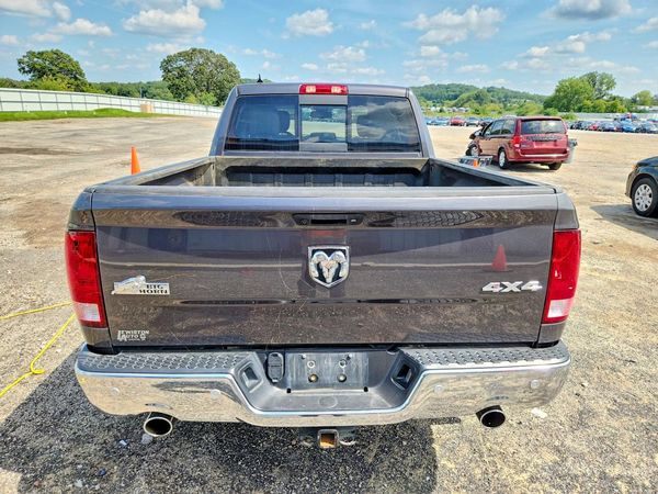 2018 RAM 1500 SLT
