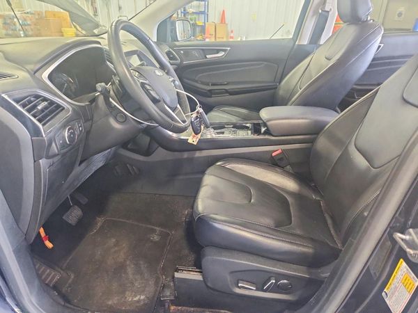 2019 FORD EDGE Titanium — DENT