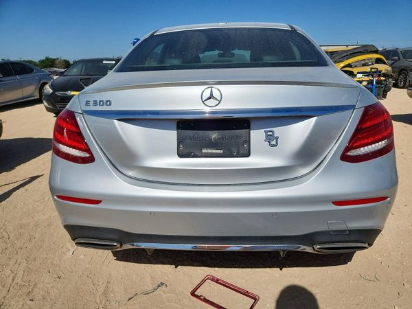 2017 MERCEDES-BENZ E