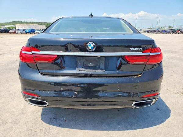 2016 BMW 740