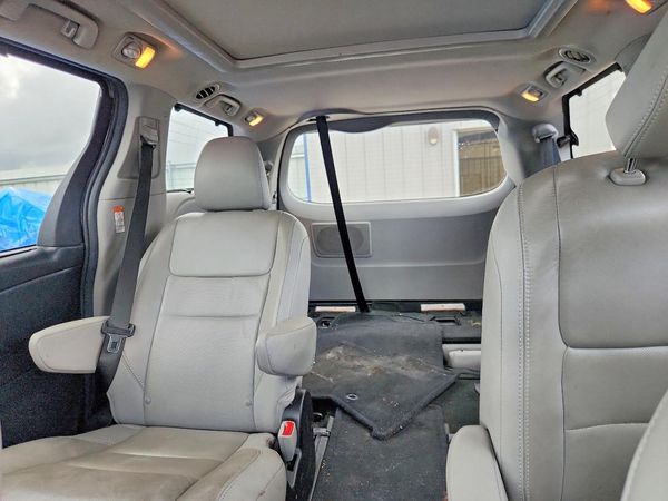 2015 TOYOTA SIENNA