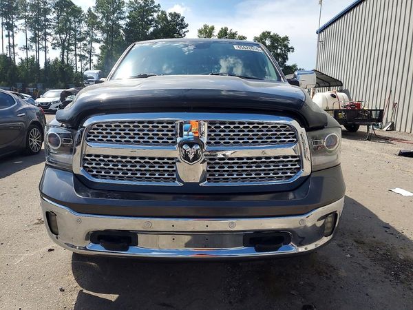 2014 RAM 1500 Laramie