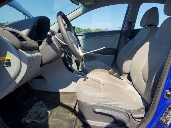 2013 HYUNDAI ACCENT GLS, GS