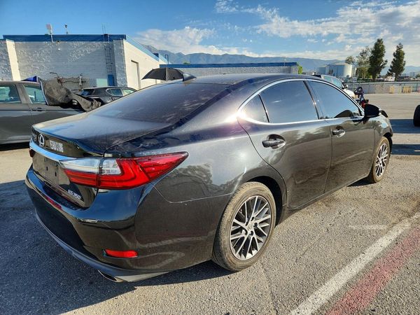 2016 LEXUS ES