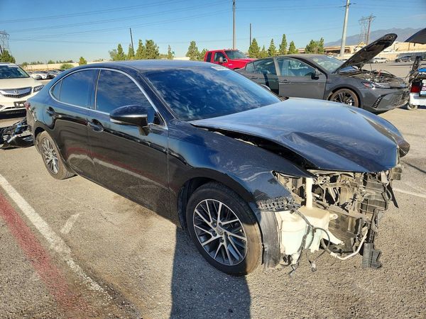 2016 LEXUS ES