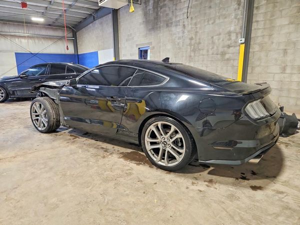 2022 FORD MUSTANG