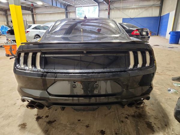 2022 FORD MUSTANG
