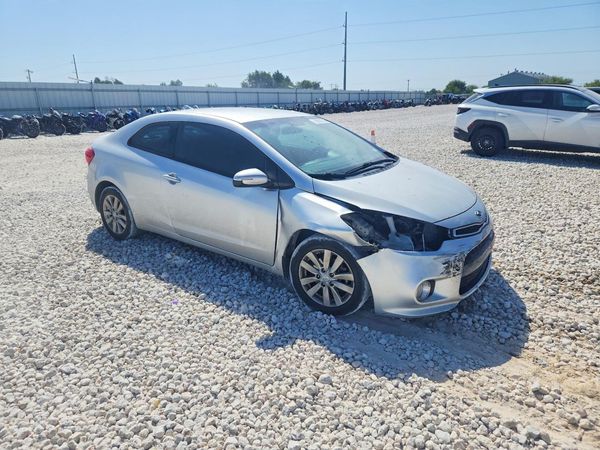 2015 KIA FORTE KOUP