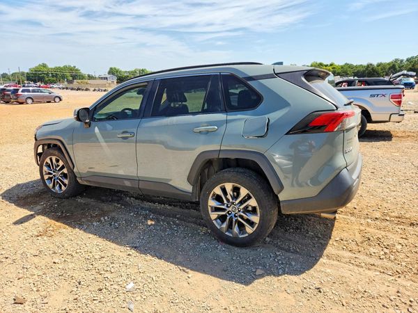 2020 TOYOTA RAV4 XLE Premium