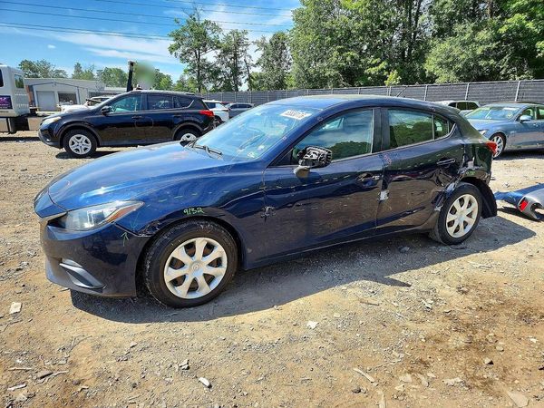 2015 MAZDA 3 Sport/GX