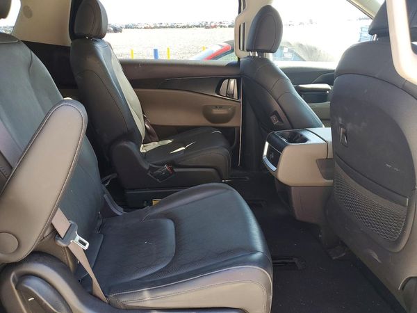 2025 KIA CARNIVAL