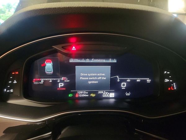 2025 AUDI Q8