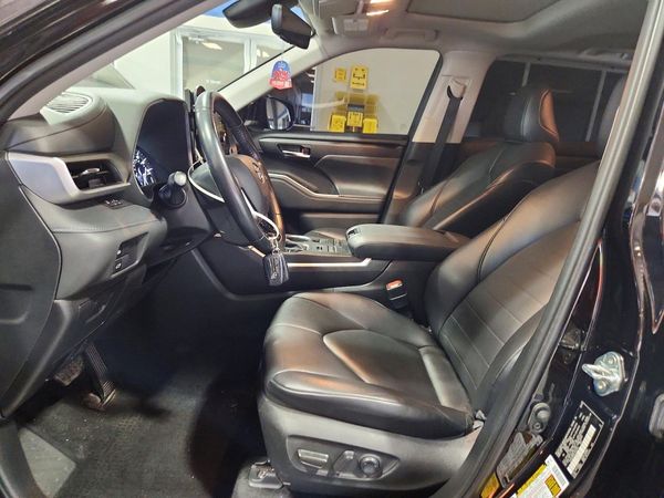 2020 TOYOTA HIGHLANDER XLE — DENT