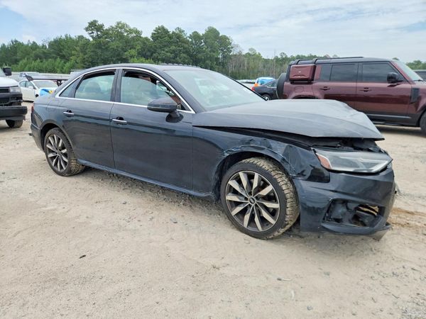 2022 AUDI A4 quattro Premium