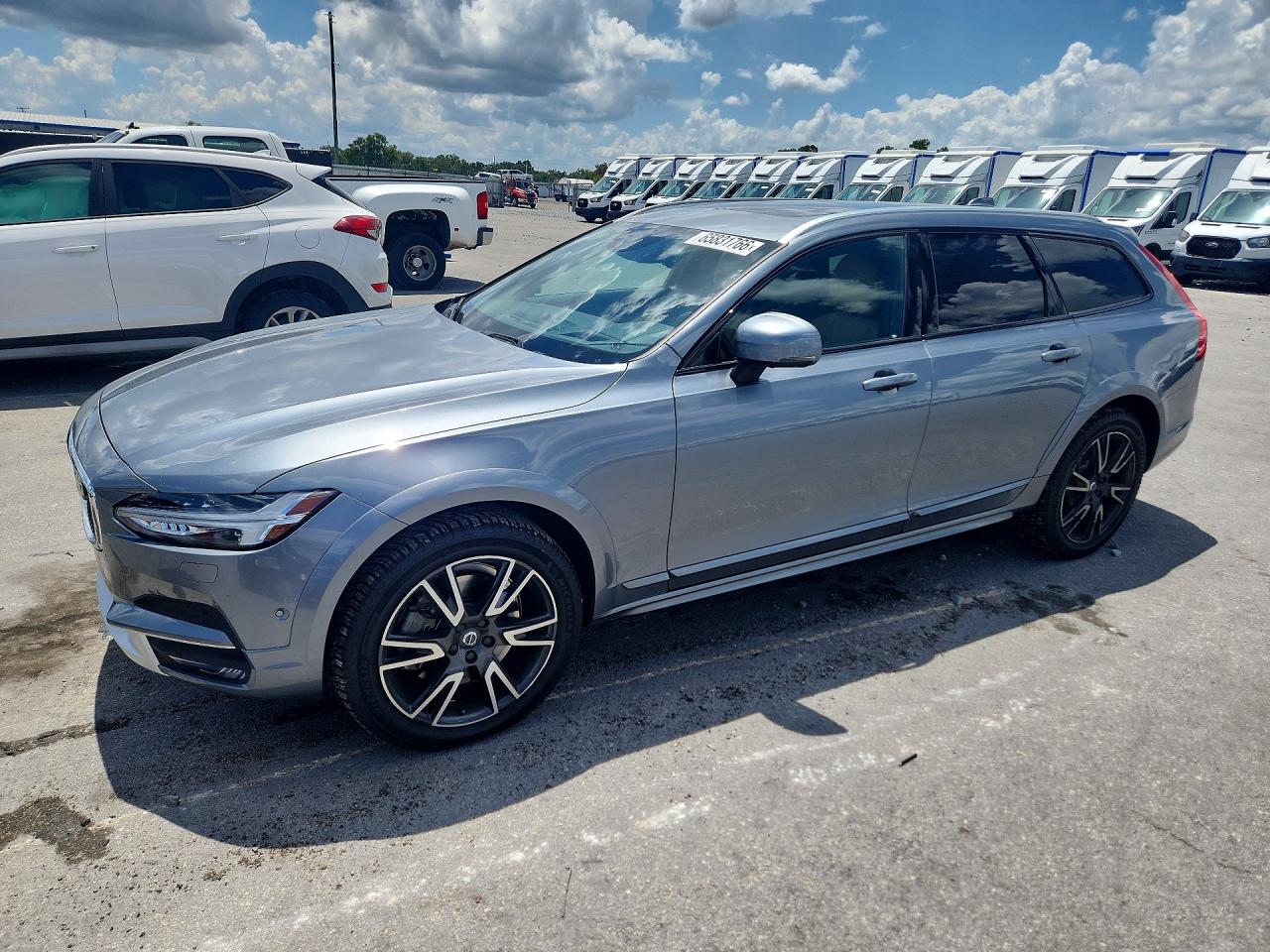 2017 VOLVO V90 CROSS COUNTRY Inscription