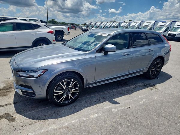 2017 VOLVO V90 CROSS COUNTRY Inscription