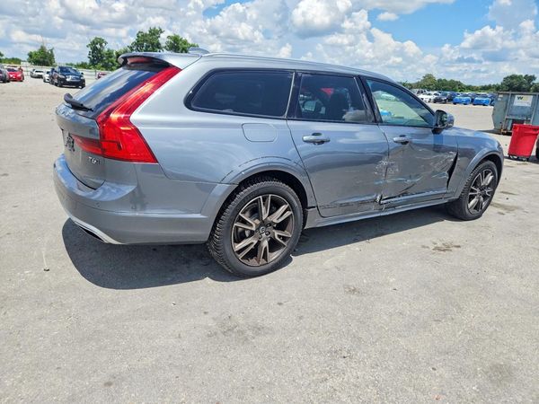 2017 VOLVO V90 CROSS COUNTRY Inscription