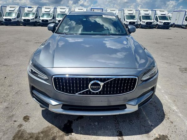 2017 VOLVO V90 CROSS COUNTRY Inscription