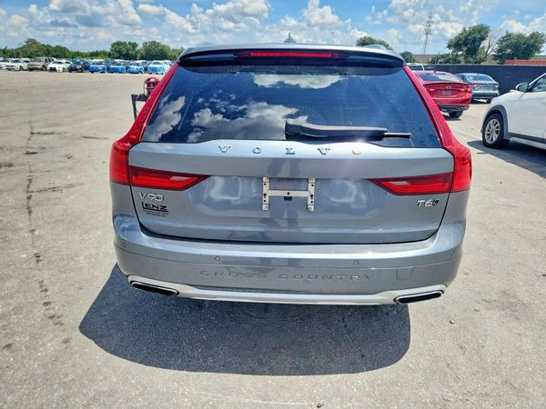 2017 VOLVO V90 CROSS COUNTRY Inscription
