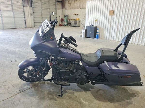 2025 HARLEY-DAVIDSON FLHX
