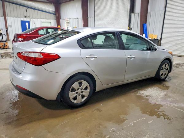 2016 KIA FORTE GL (Middle-Low Grade)